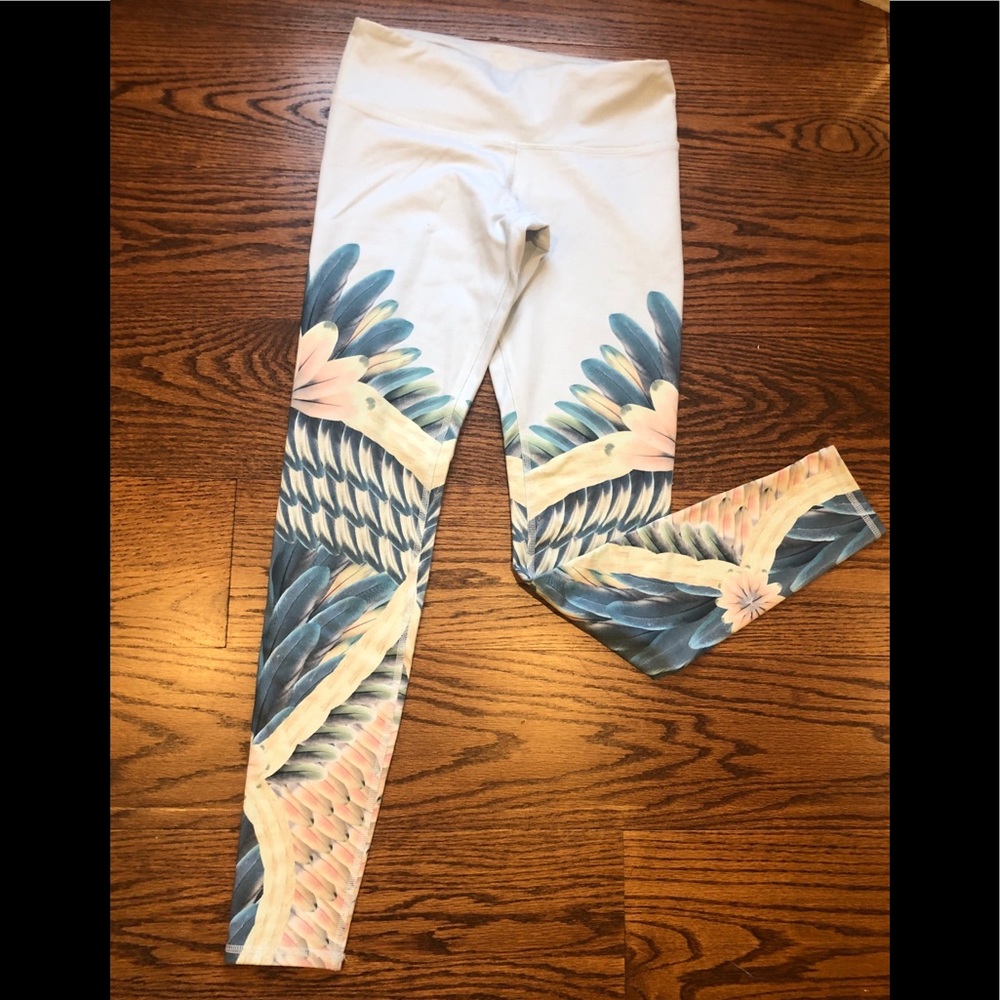Alo Yoga leggings size XS. Great condition!